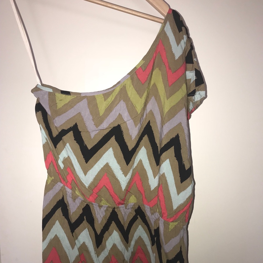 BCBG top
